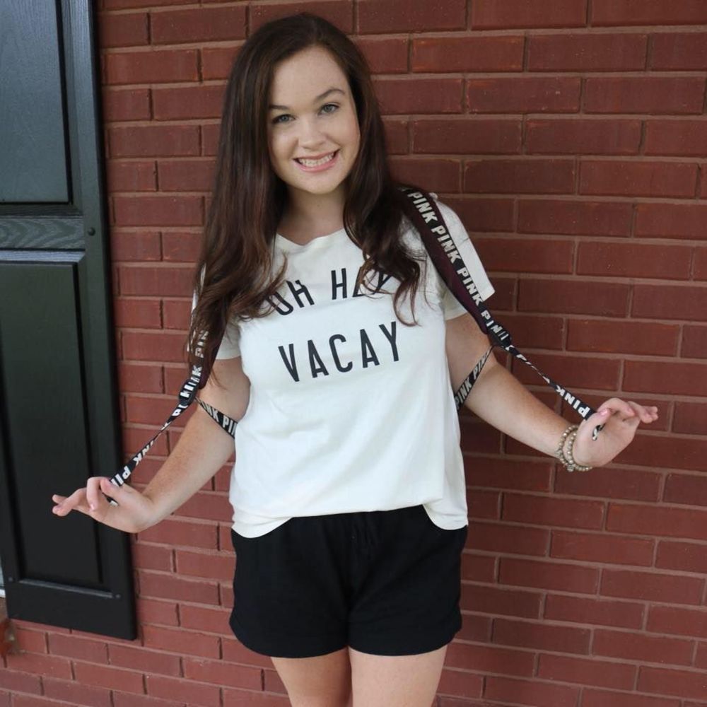 Meet your Posher, Avery